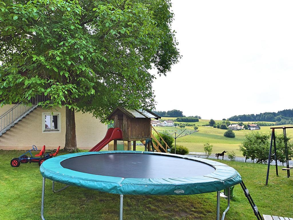 Holiday Home With Garden Near The Forest Arnschwang Zewnętrze zdjęcie